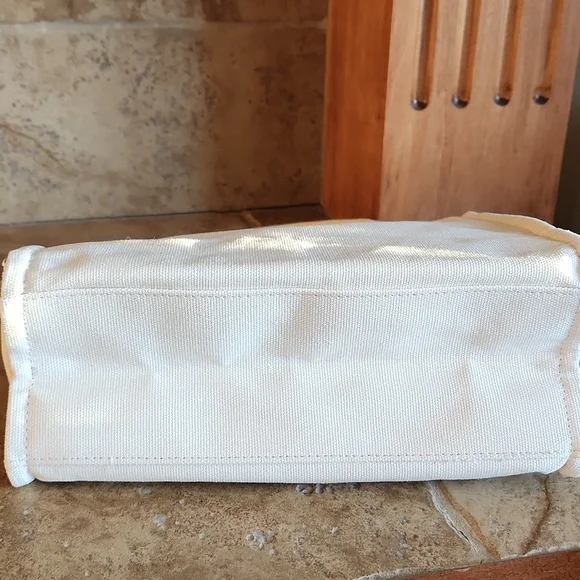 Laura Mercier Small White Tote Bag - Picture 3 of 7